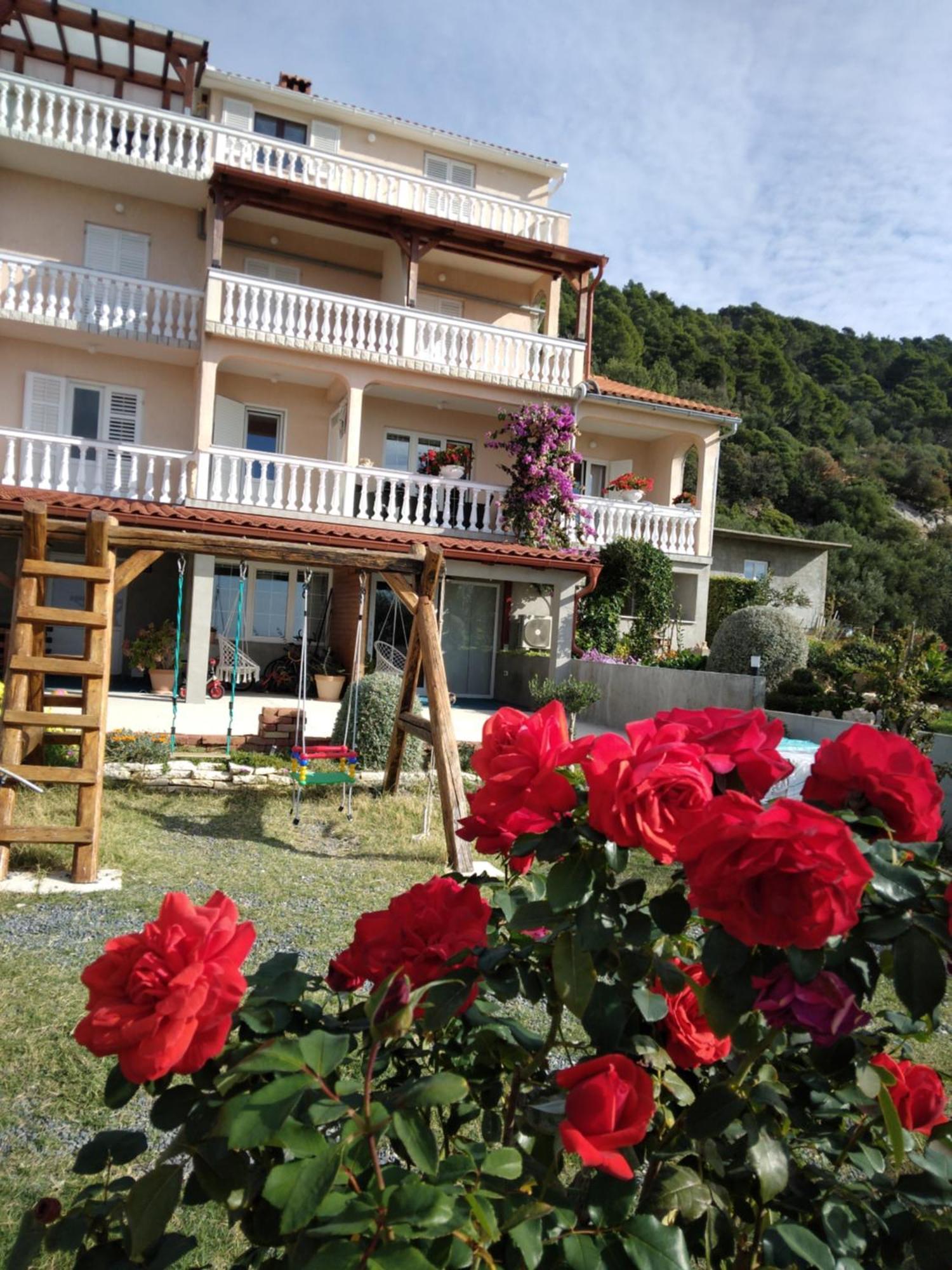 Apartments Panorama View Zeljko Scerbe Mundanije Εξωτερικό φωτογραφία